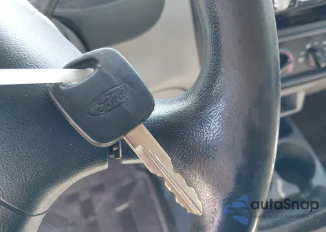 2000 Ford Ranger Xl/Xlt from USA, damaged, VIN 1FTYR14V4YTB25808